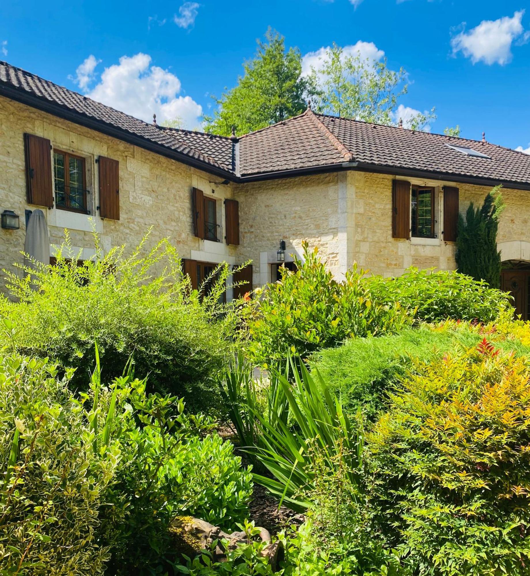 Moulin Du Fontcourt Bed & Breakfast Chasseneuil-sur-Bonnieure Exterior photo